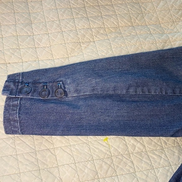 American Eagle Outfitters denim blazer, size Large. Lightweight, Cotton. - Picture 5 of 7